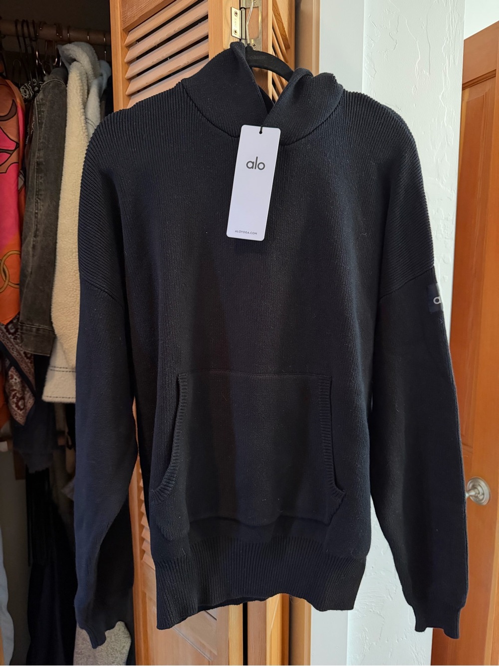 ALO Yoga Men’s Black Crewneck Hoodie Sweater